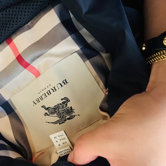 Burberry - Picture 4 of 4